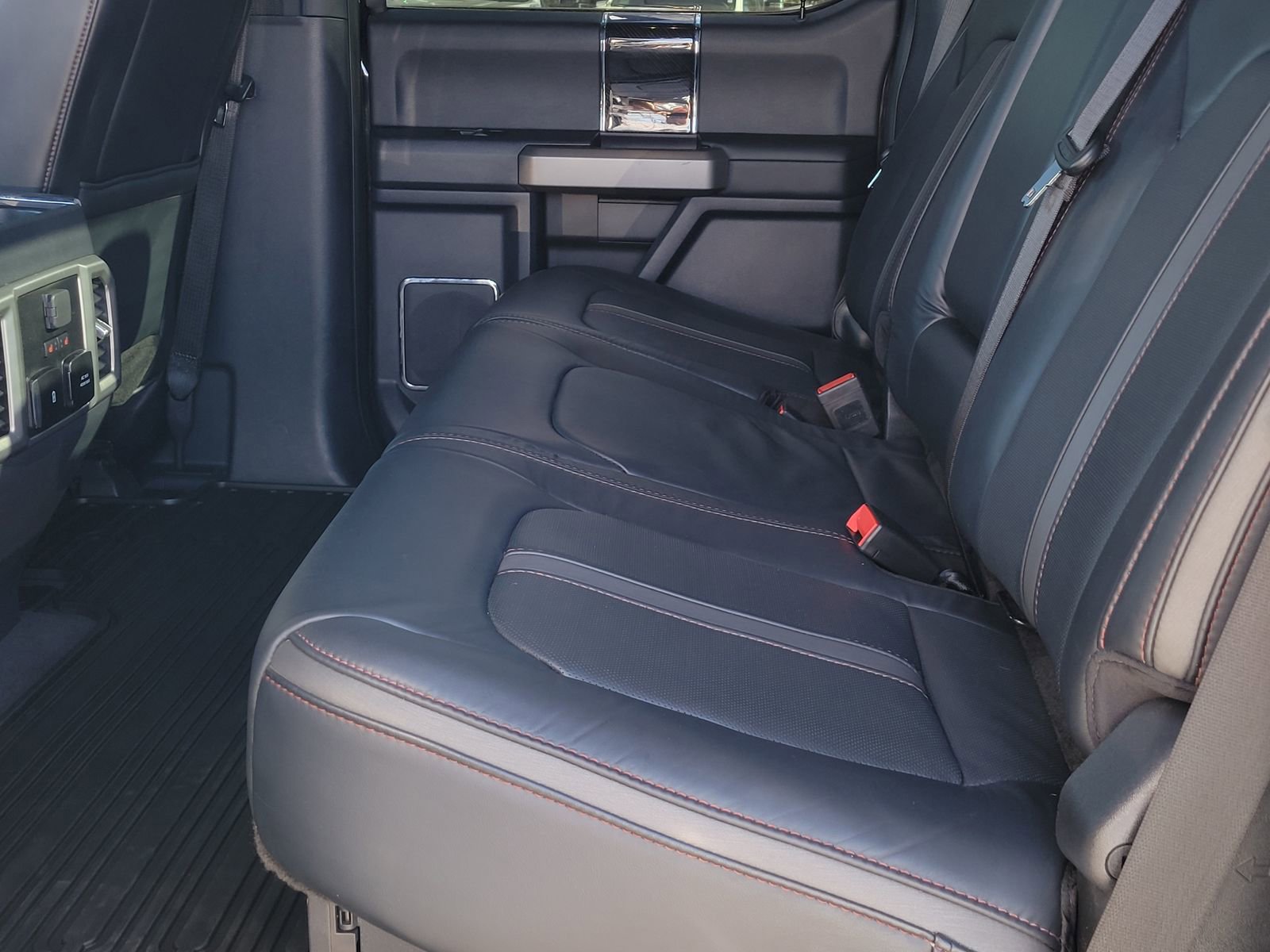 Used 2022 Ford F350 Platinum image 8