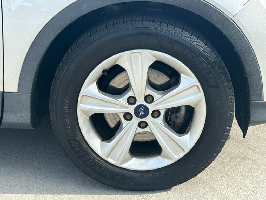 Used 2015 Ford Escape SE w/ Equipment Group 201A image 11