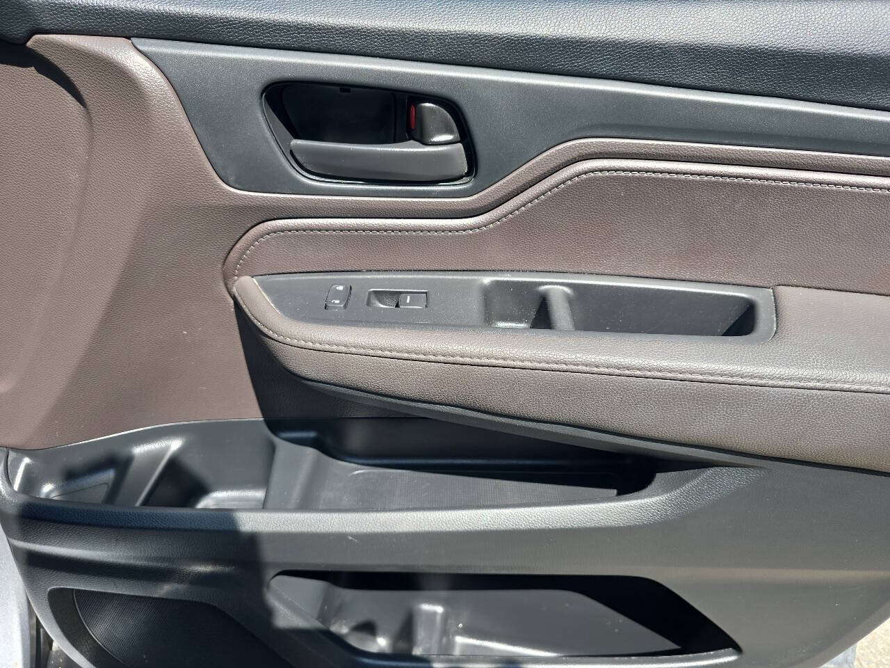 Used 2020 Honda Odyssey LX image 15