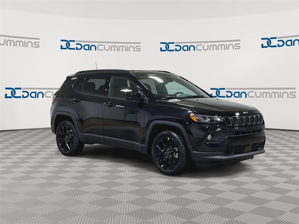 New 2026 Jeep Compass Latitude image 3