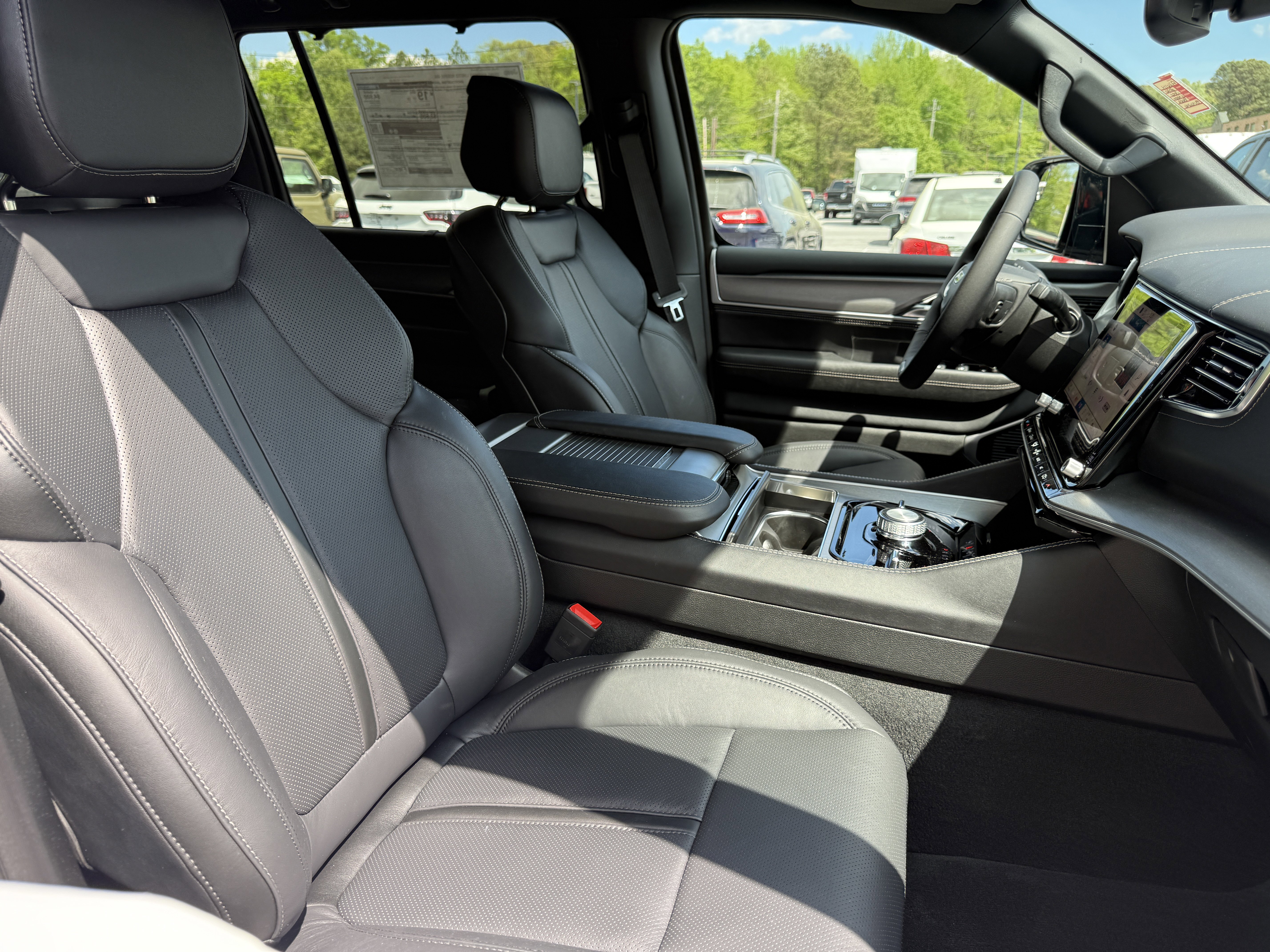 New 2026 Jeep Grand Wagoneer Limited AWD/4WD image 12