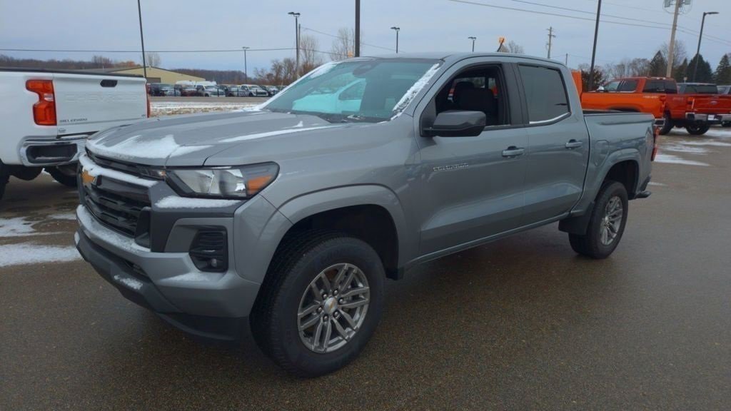 Used 2023 Chevrolet Colorado LT w/ LT Convenience Package II image 2