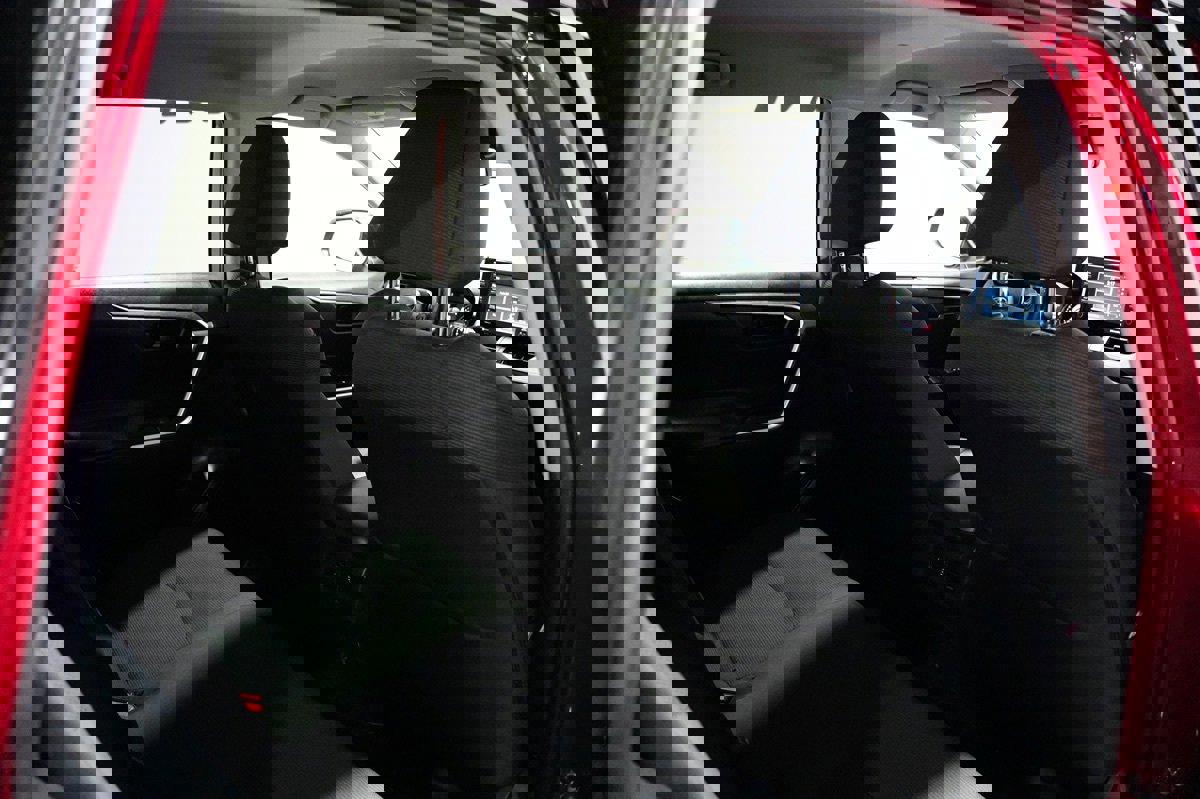 Used 2022 Toyota RAV4 LE image 20