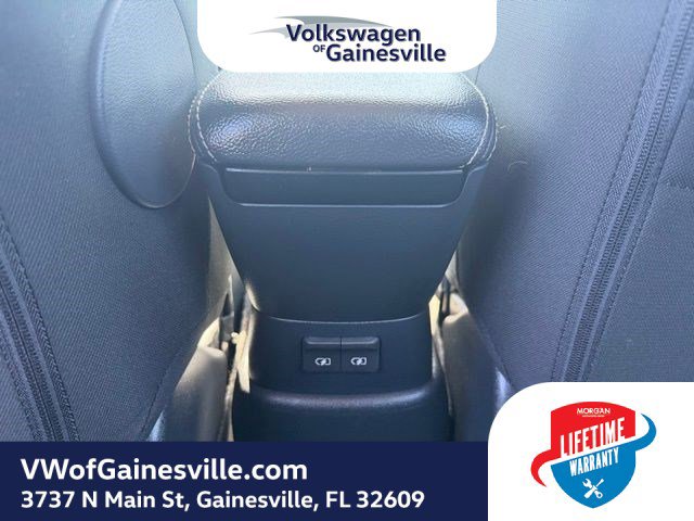 Used 2020 Nissan Kicks SR image 12