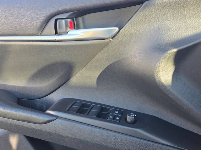 Used 2024 Toyota Camry SE FWD image 29