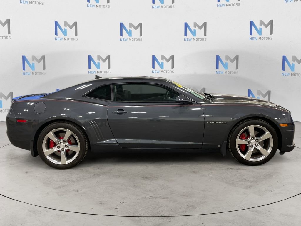 Used 2010 Chevrolet Camaro SS RWD image 6