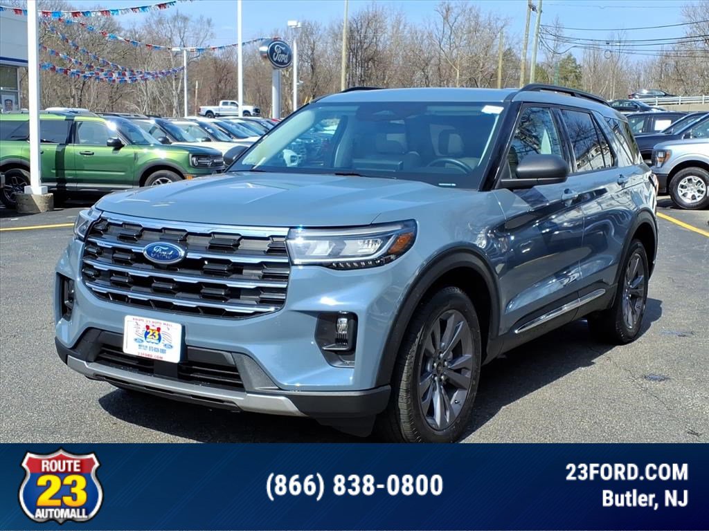 Certified 2025 Ford Explorer Active w/ Active Comfort Package AWD/4WD image 4