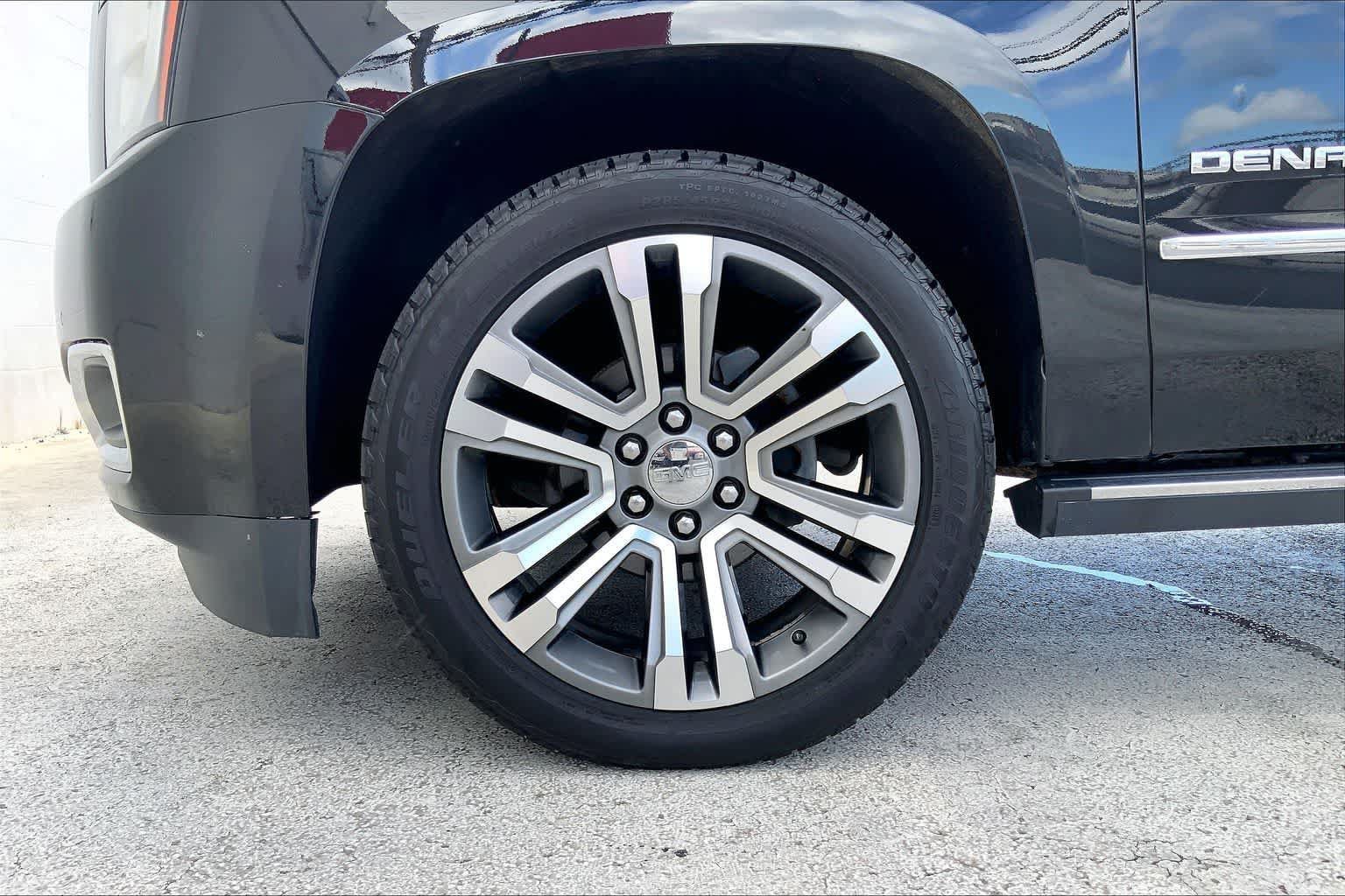 Used 2018 GMC Yukon XL Denali w/ Denali Ultimate Package AWD/4WD image 8