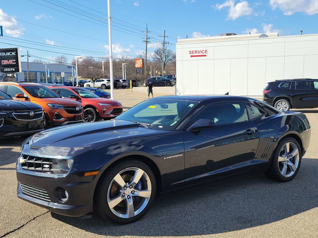 Used 2013 Chevrolet Camaro SS image 2