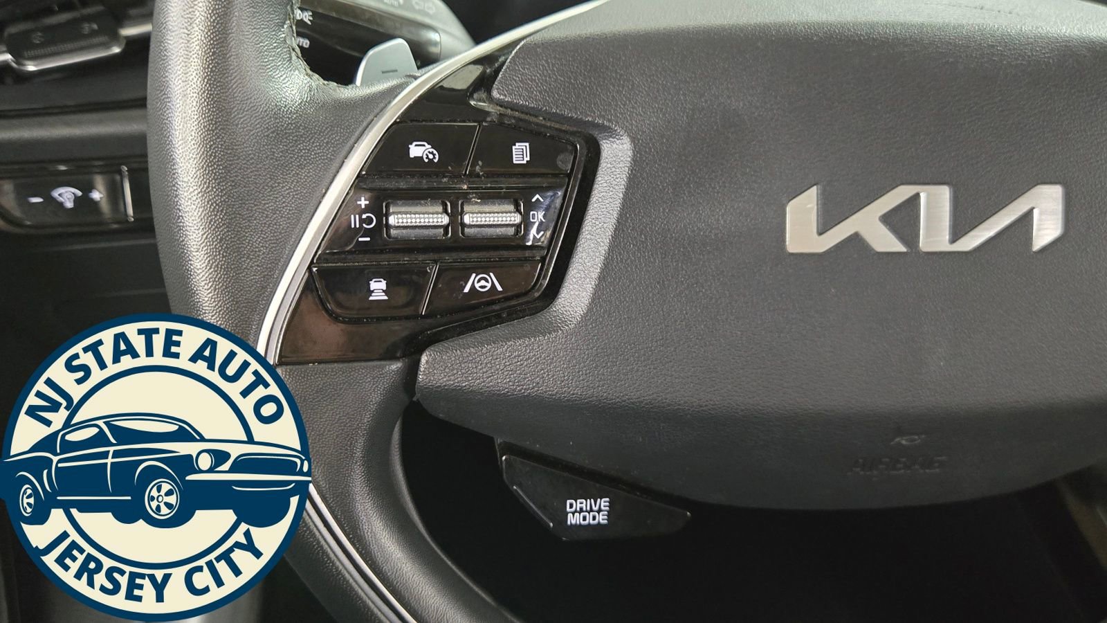 Used 2023 Kia Niro EX FWD image 11