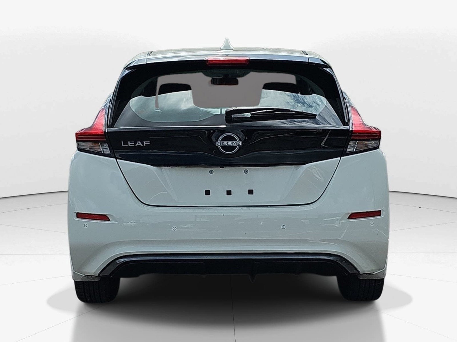 Used 2024 Nissan Leaf S FWD image 5