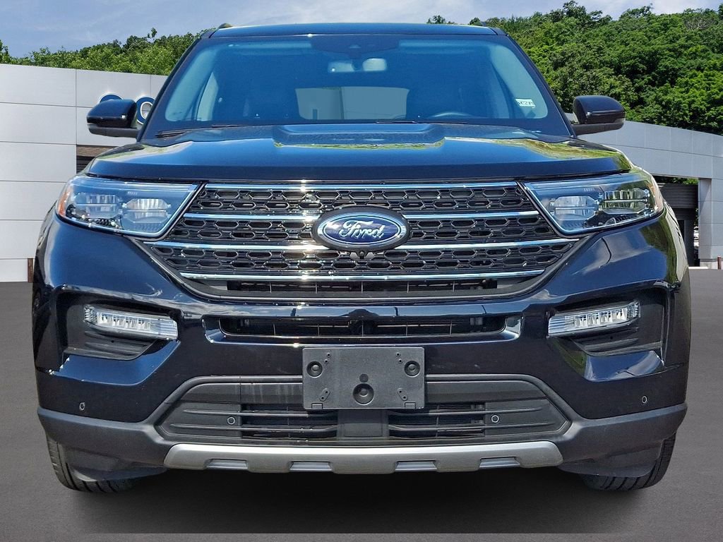 Certified 2024 Ford Explorer XLT w/ Equipment Group 202A AWD/4WD image 2