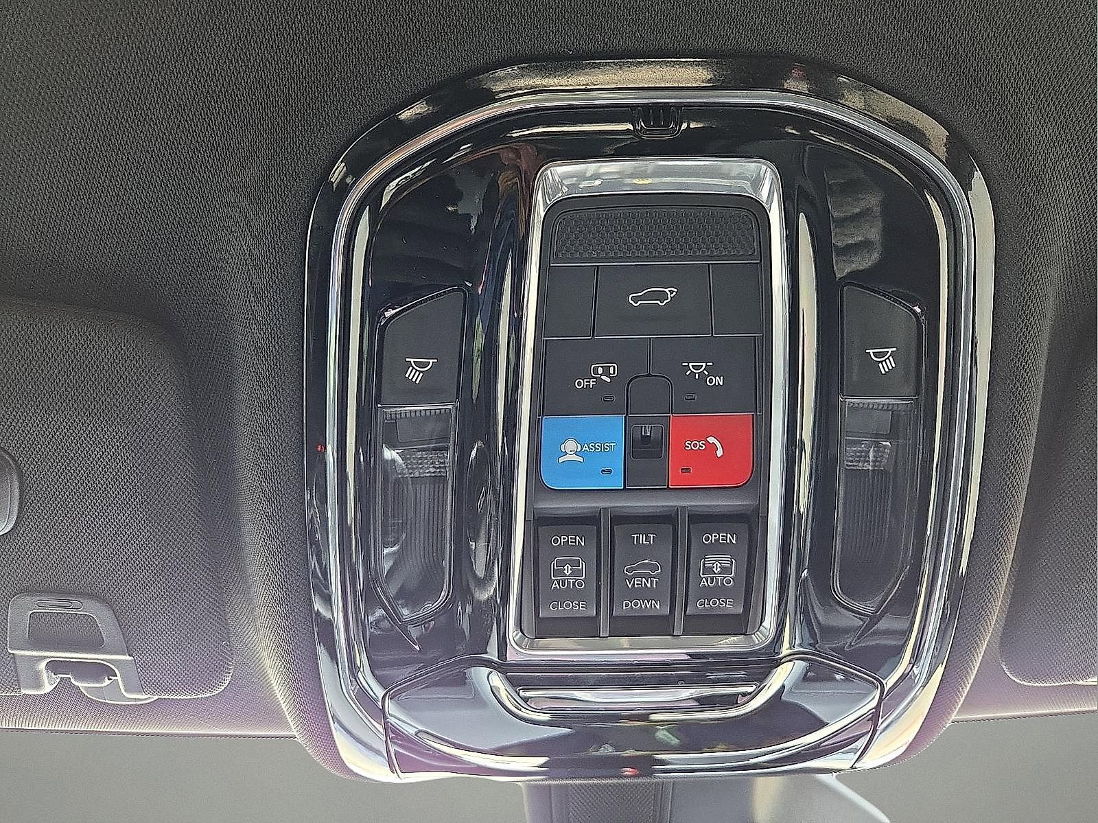 Used 2022 Jeep Grand Cherokee Overland image 22