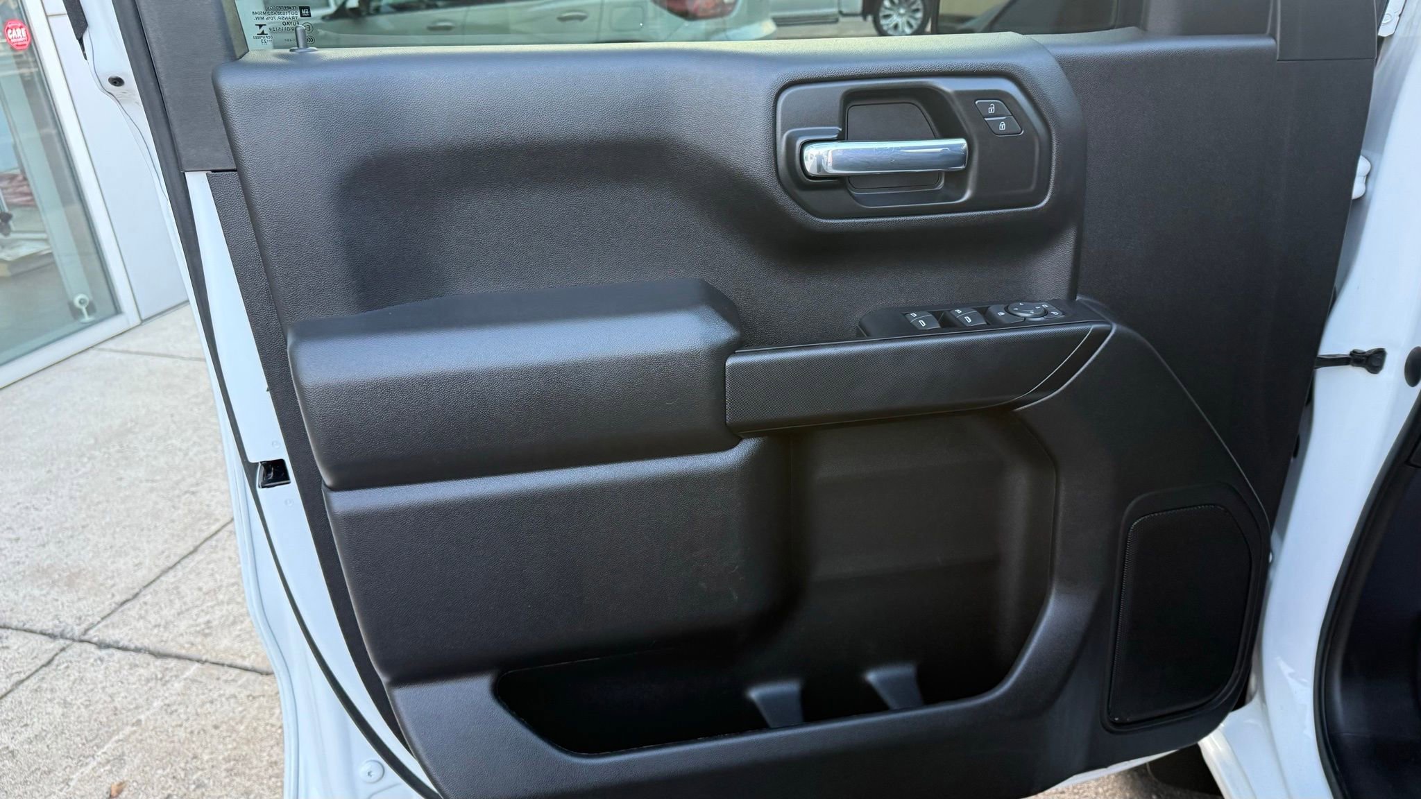 Used 2023 Chevrolet Silverado 1500 Custom image 35