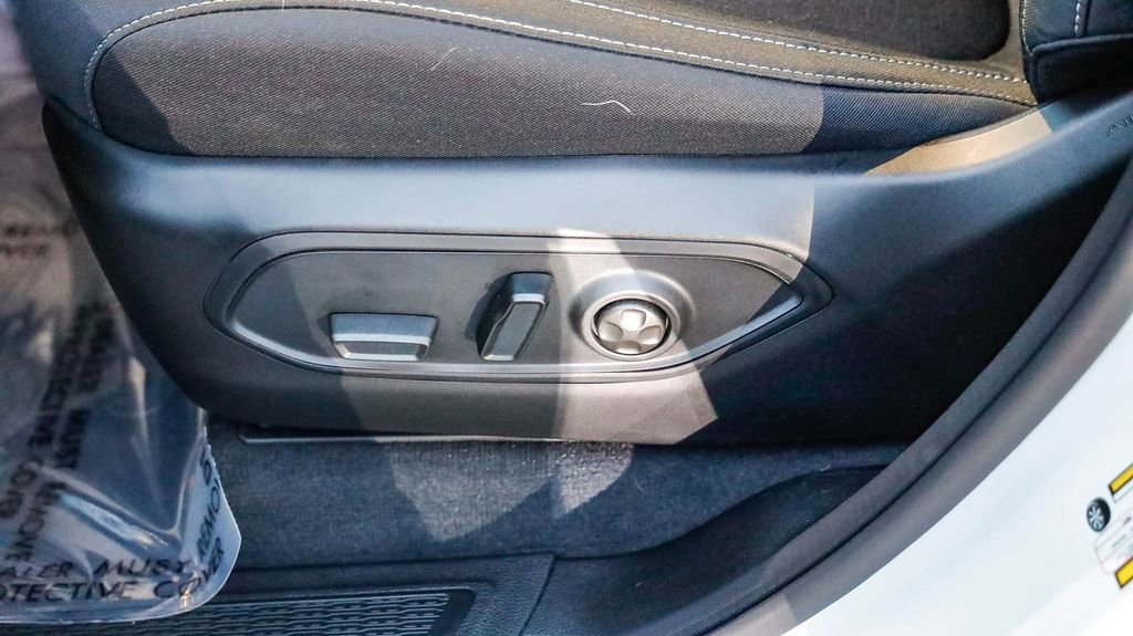 New 2025 Jeep Grand Cherokee L Laredo w/ Luxury Tech Group I image 24