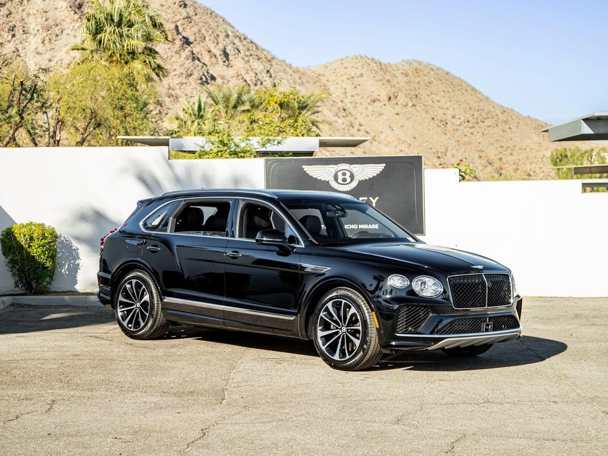 Used 2024 Bentley Bentayga Extended Wheelbase AWD/4WD image 1