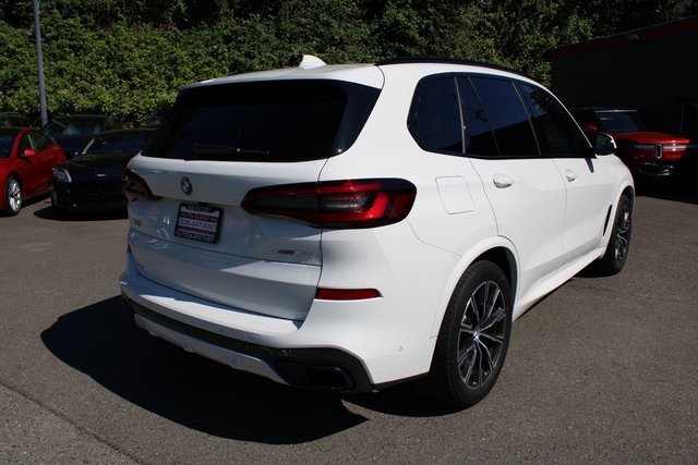 Used 2022 BMW X5 xDrive40i w/ M Sport Package image 4