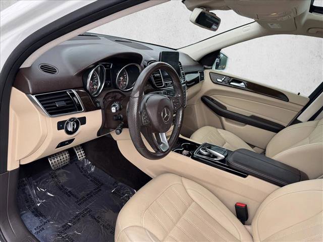 Used 2019 Mercedes-Benz GLE 400 4MATIC image 11