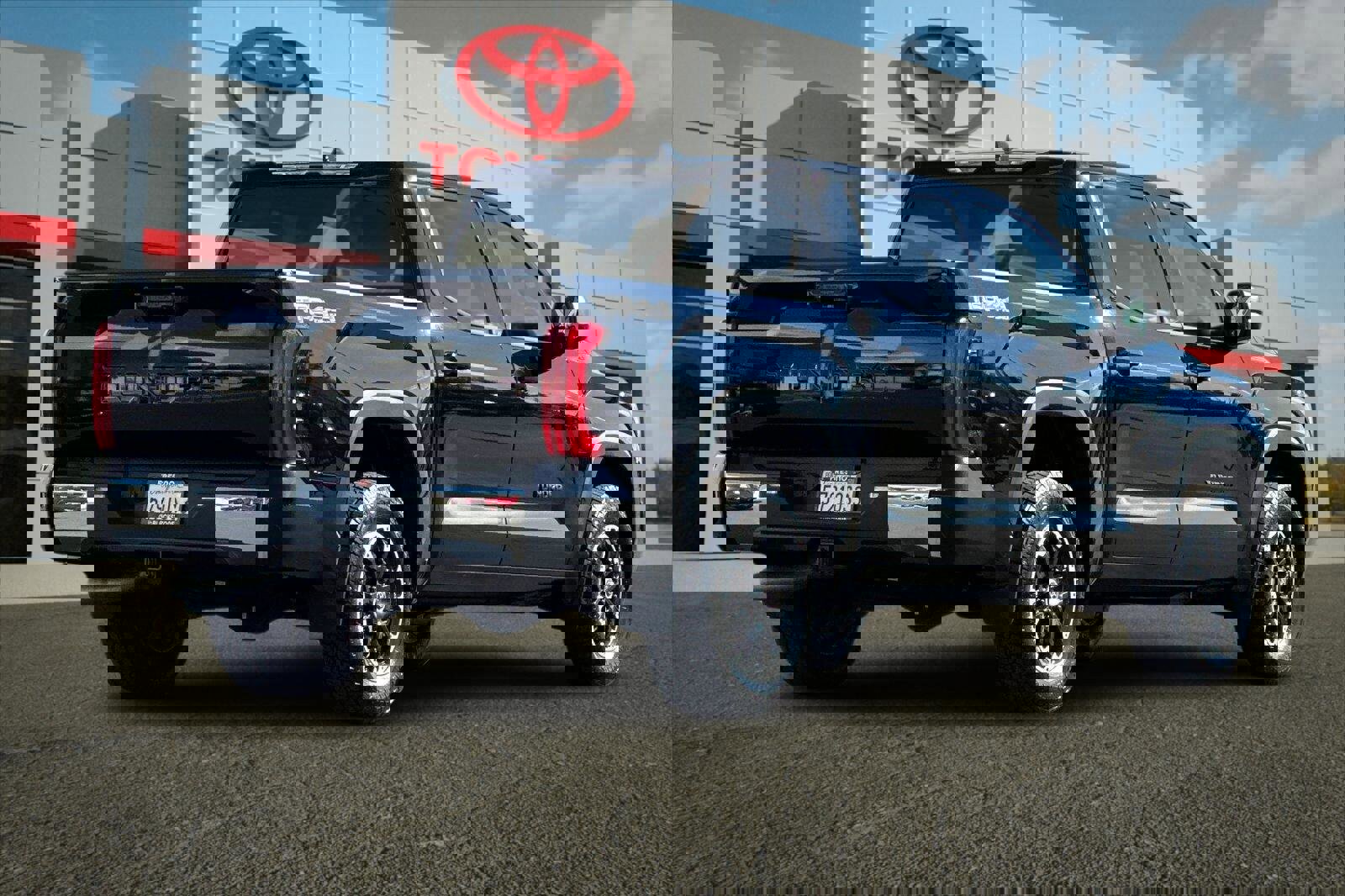 Used 2023 Toyota Tundra SR5 w/ TRD Off-Road Package image 3