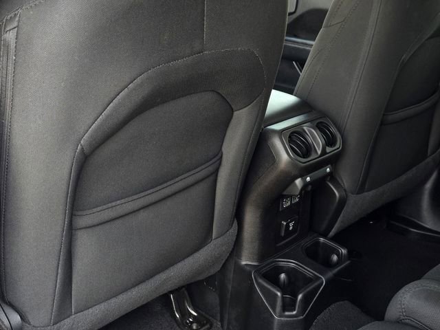 Used 2020 Jeep Wrangler Unlimited Sahara AWD/4WD image 31