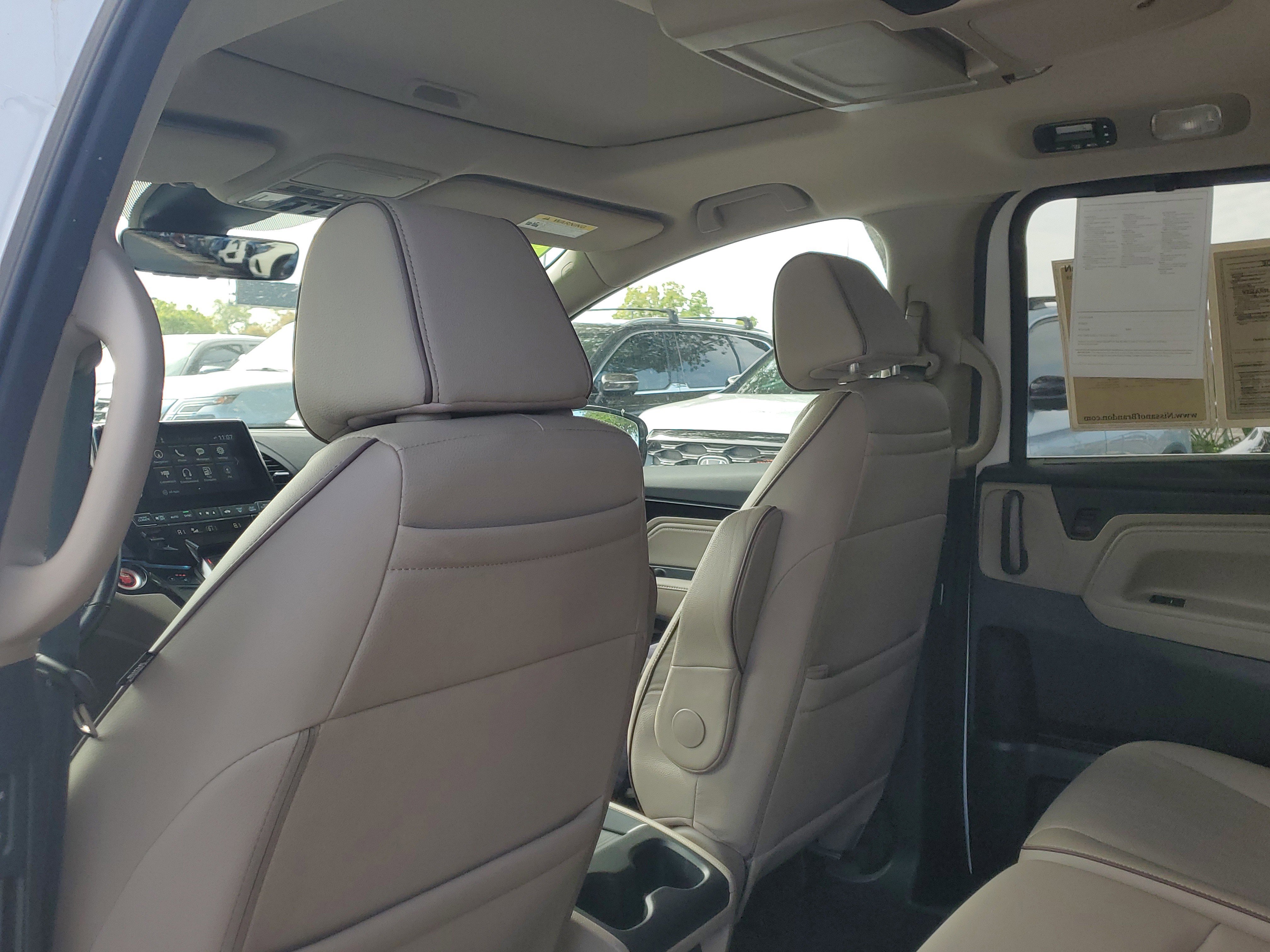 Used 2023 Honda Odyssey Elite image 14