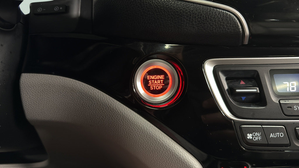 Used 2021 Honda Pilot Touring image 26