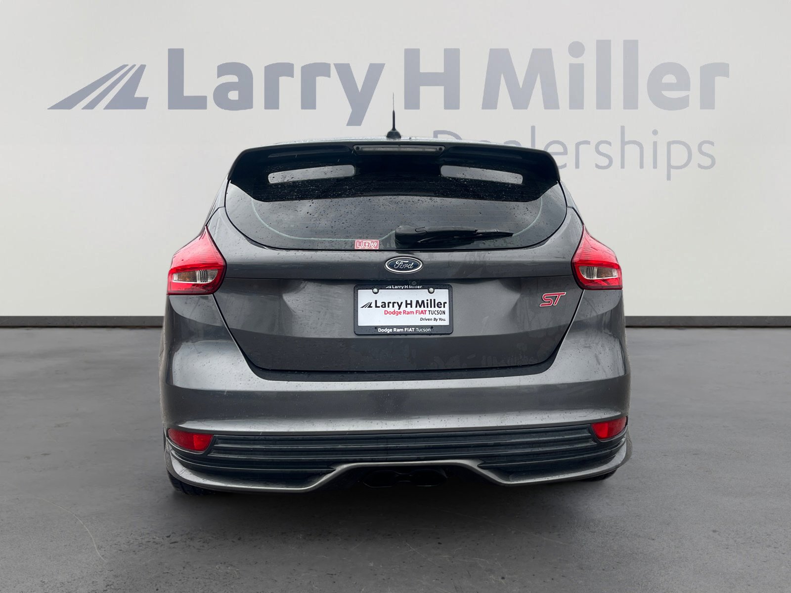 Used 2017 Ford Focus ST image 4