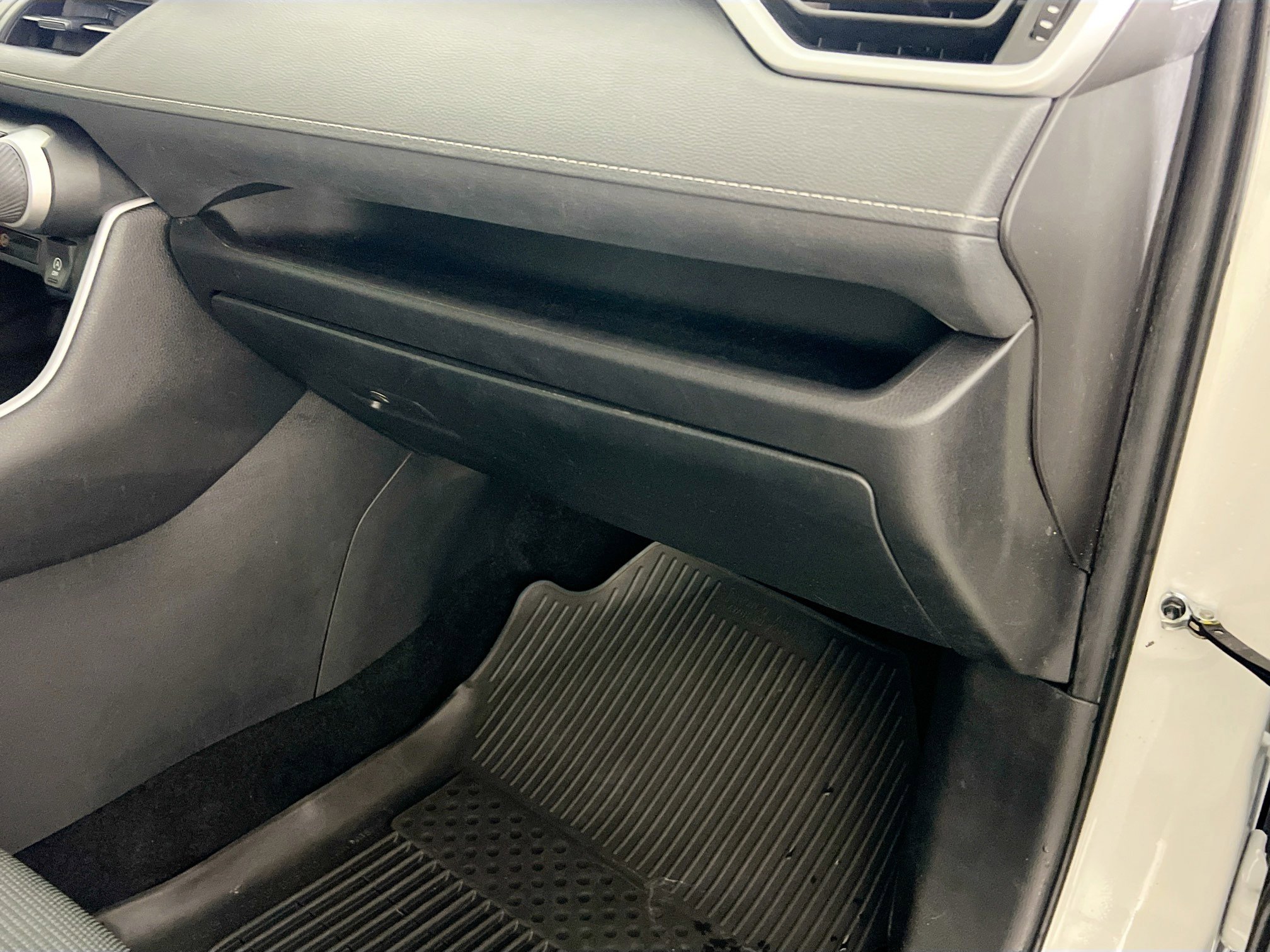Used 2024 Toyota RAV4 LE FWD image 34