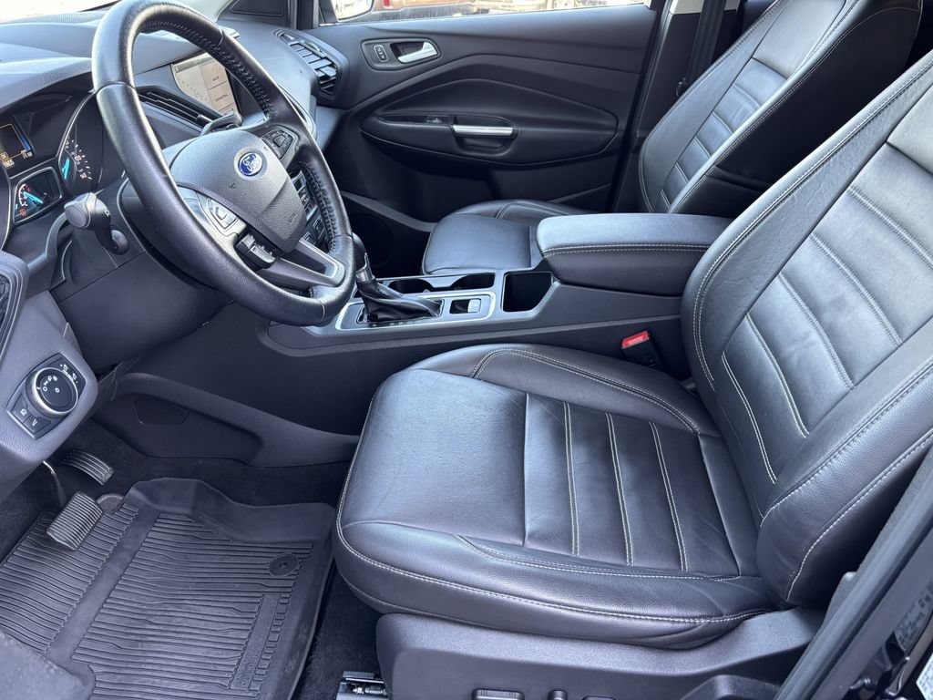Used 2017 Ford Escape SE w/ SE Leather Comfort Package AWD/4WD image 13