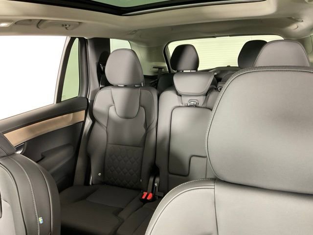 New 2026 Volvo XC90 B5 Plus image 37