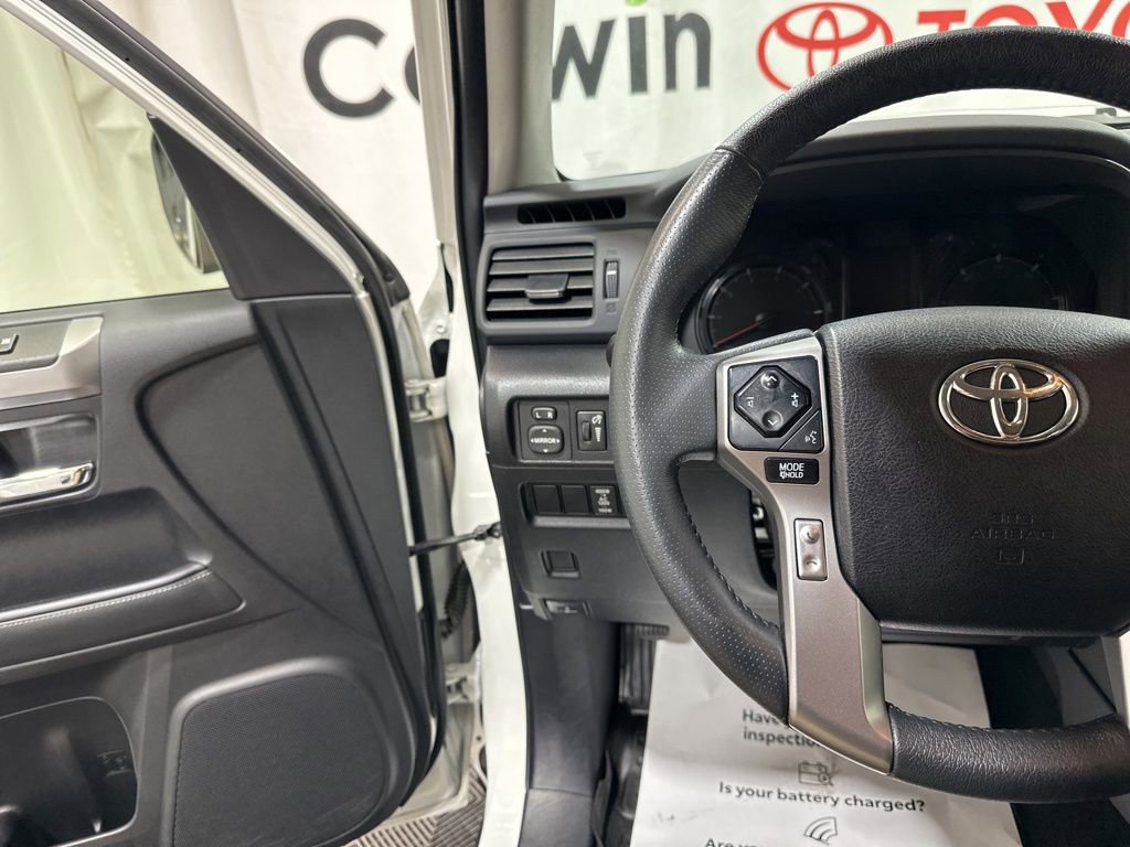 Used 2023 Toyota 4Runner SR5 AWD/4WD image 26