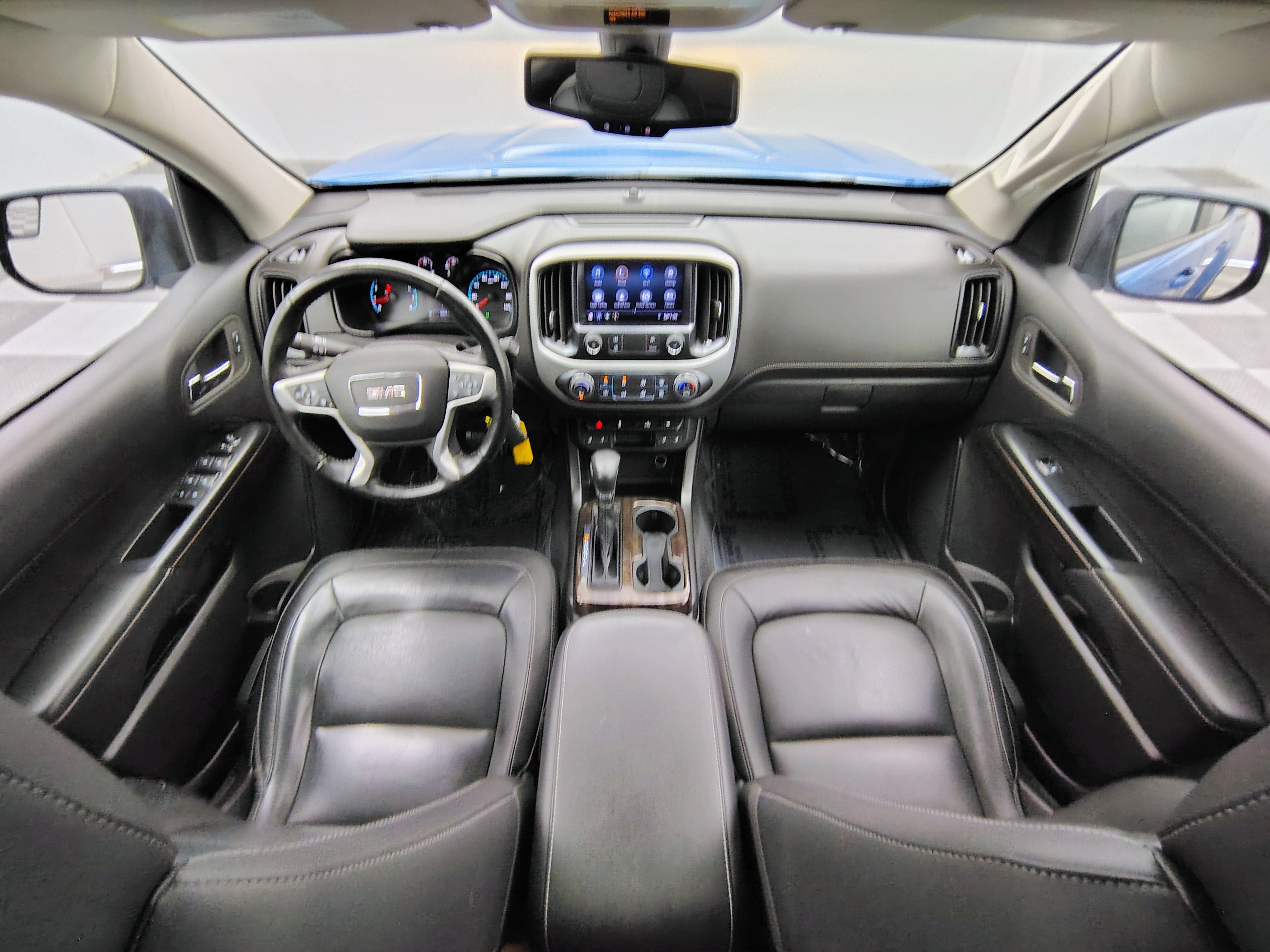 Used 2022 GMC Canyon Elevation w/ Elevation Premium Package AWD/4WD image 2