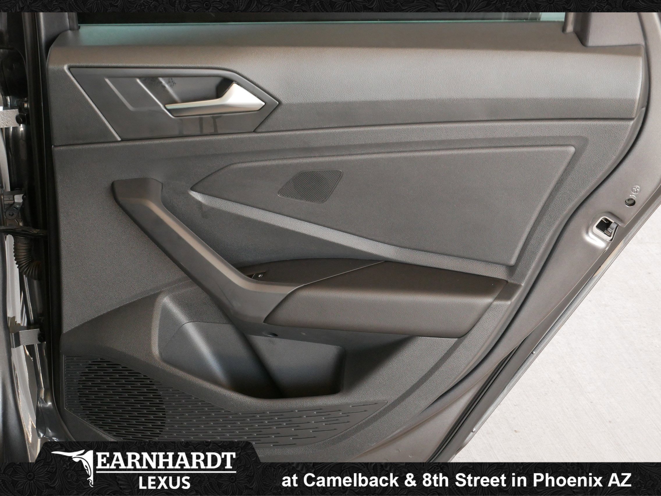 Used 2024 Volkswagen Jetta SE w/ Panoramic Sunroof Package image 18