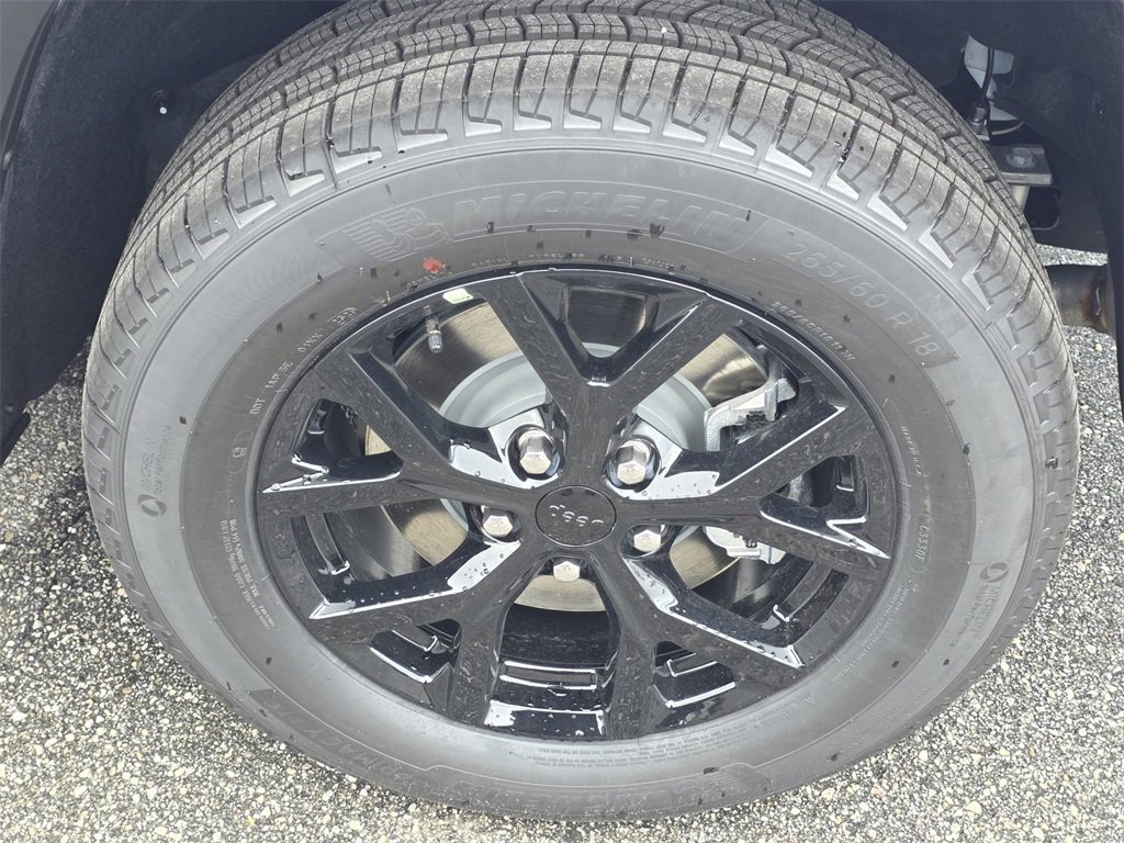 New 2025 Jeep Grand Cherokee L Altitude image 34