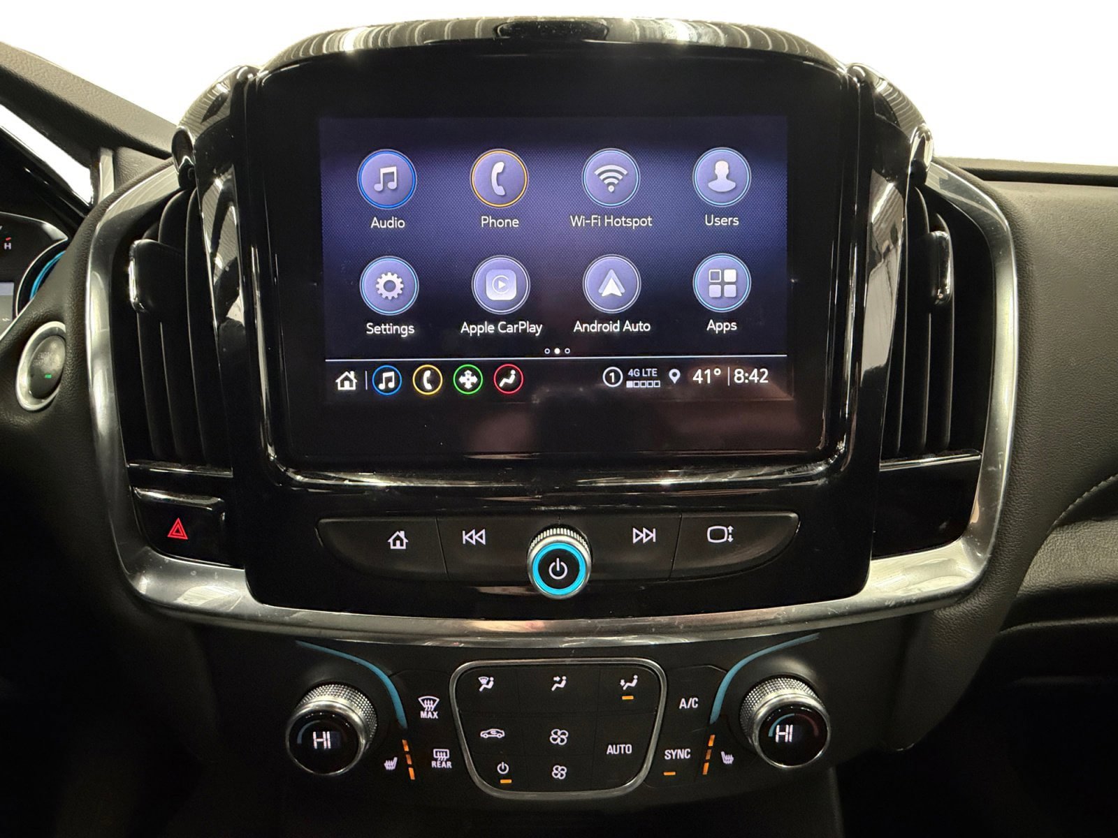 Used 2023 Chevrolet Traverse LT image 21