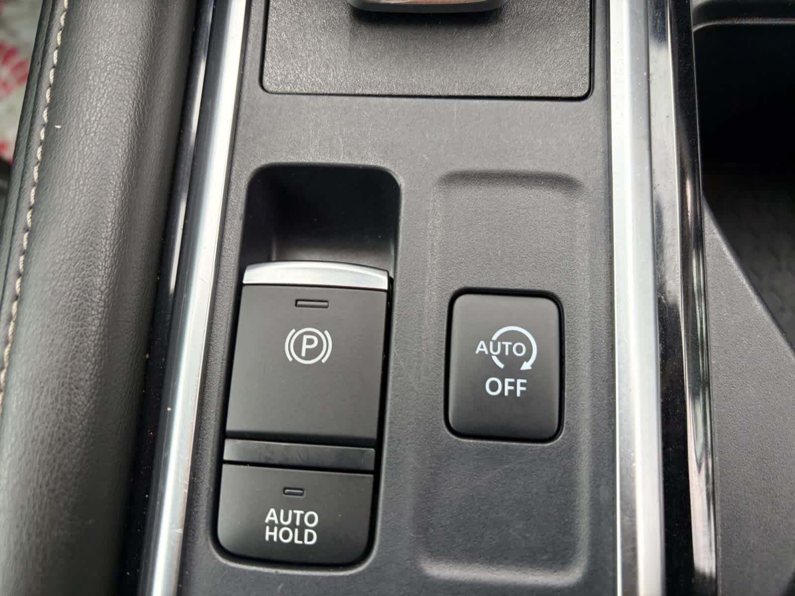 Used 2024 Nissan Pathfinder SV AWD/4WD image 27