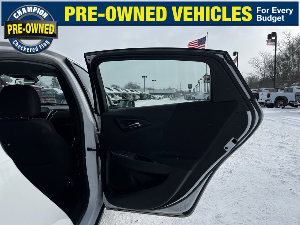 Used 2022 Chevrolet Malibu LT image 30