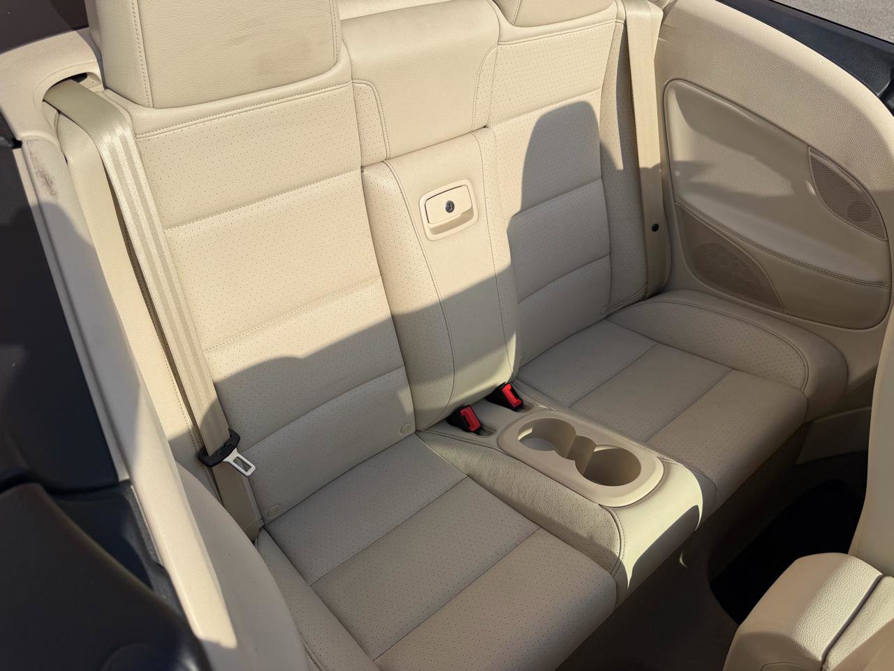 Used 2016 Volkswagen Eos Komfort image 13