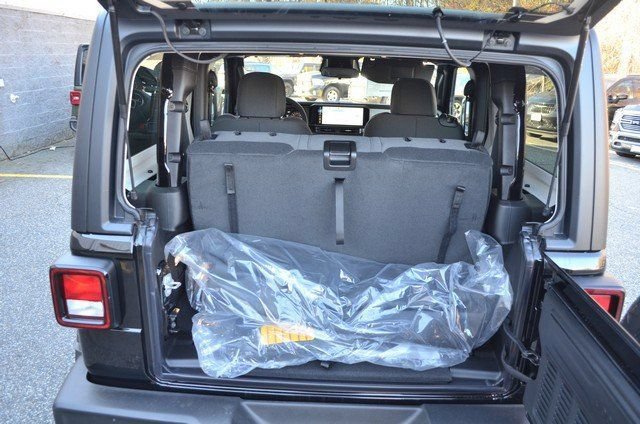 New 2026 Jeep Wrangler Sport AWD/4WD image 32