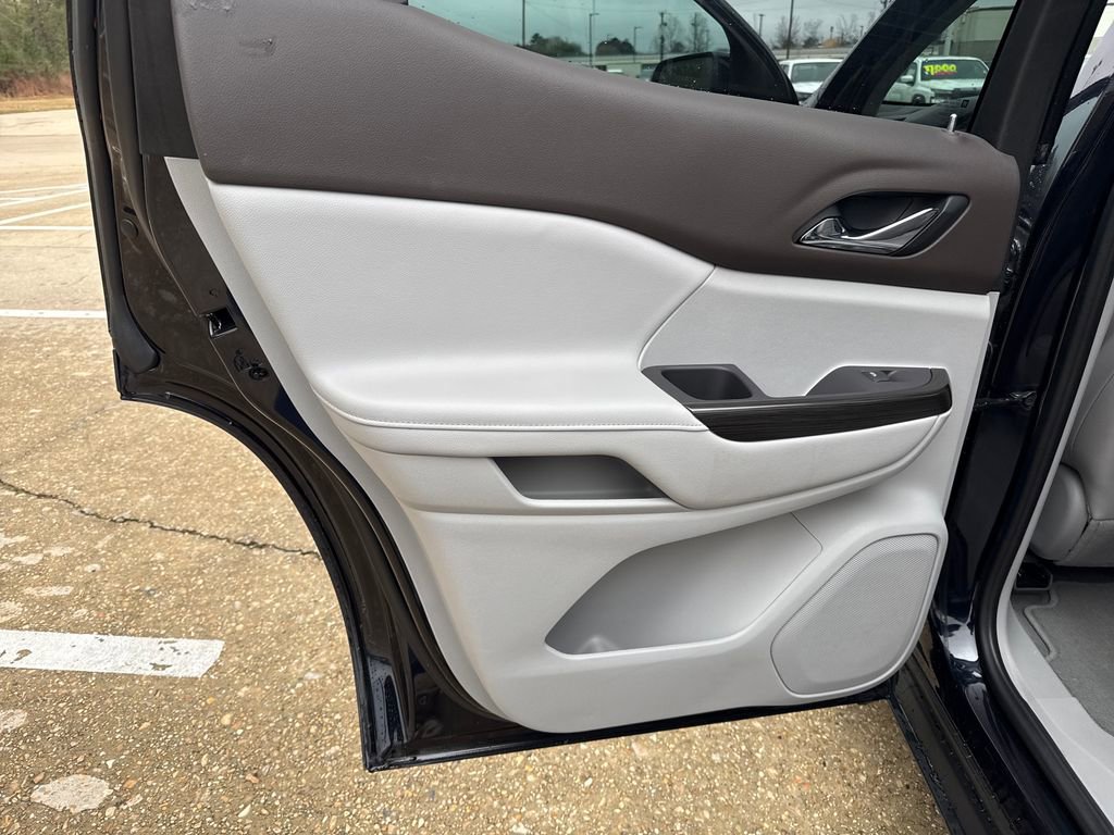 Used 2022 GMC Acadia SLT w/ Preferred Package image 25