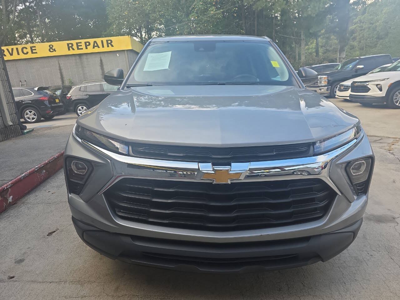 Used 2024 Chevrolet TrailBlazer LS FWD image 3