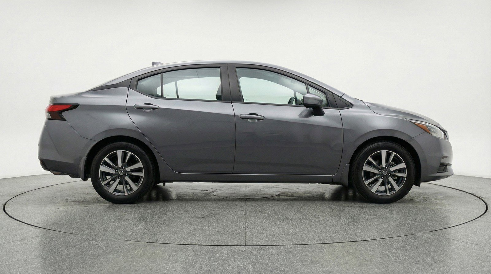 Used 2025 Nissan Versa SV image 11