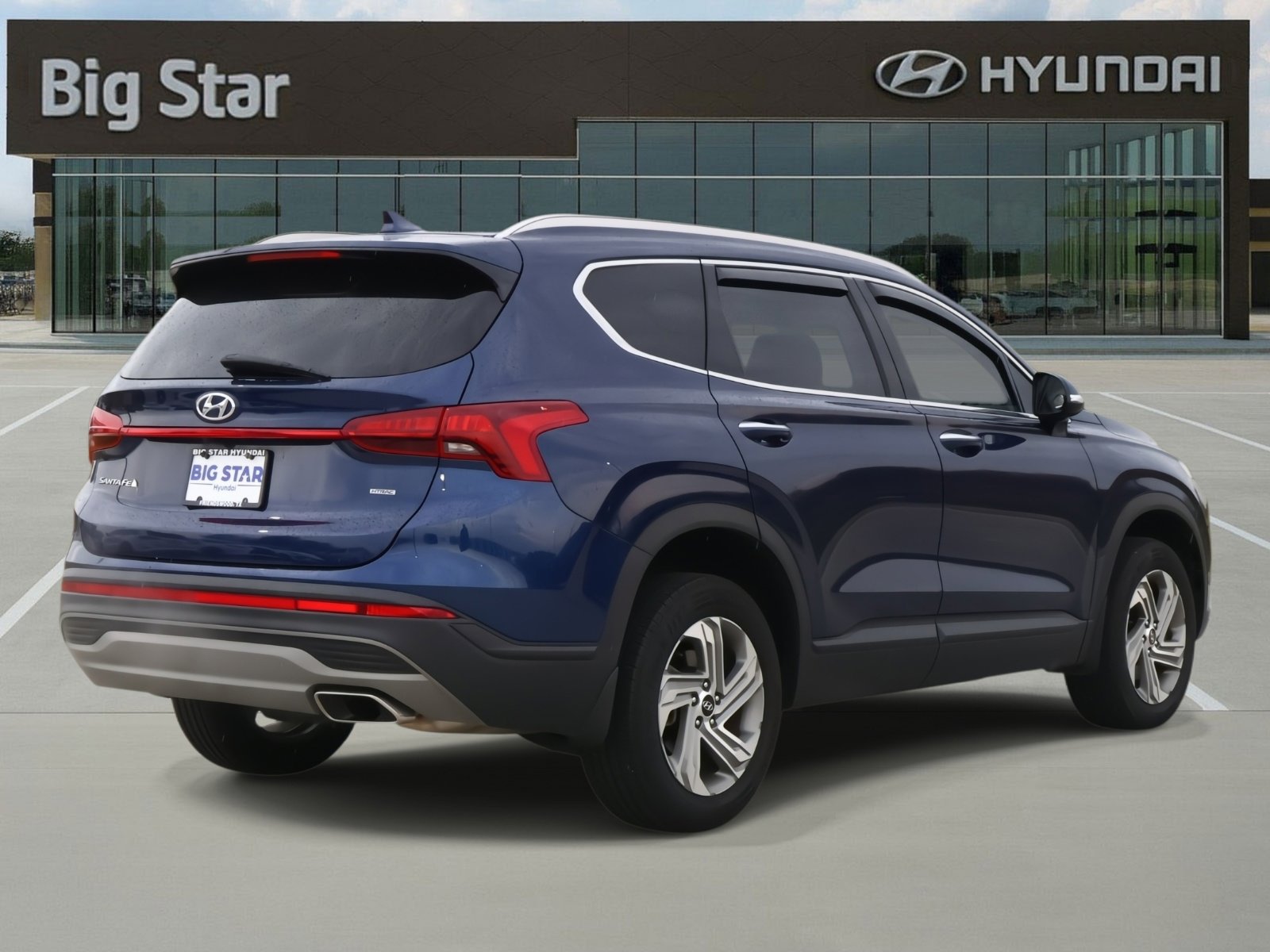 Used 2023 Hyundai Santa Fe SEL w/ Cargo Package image 4