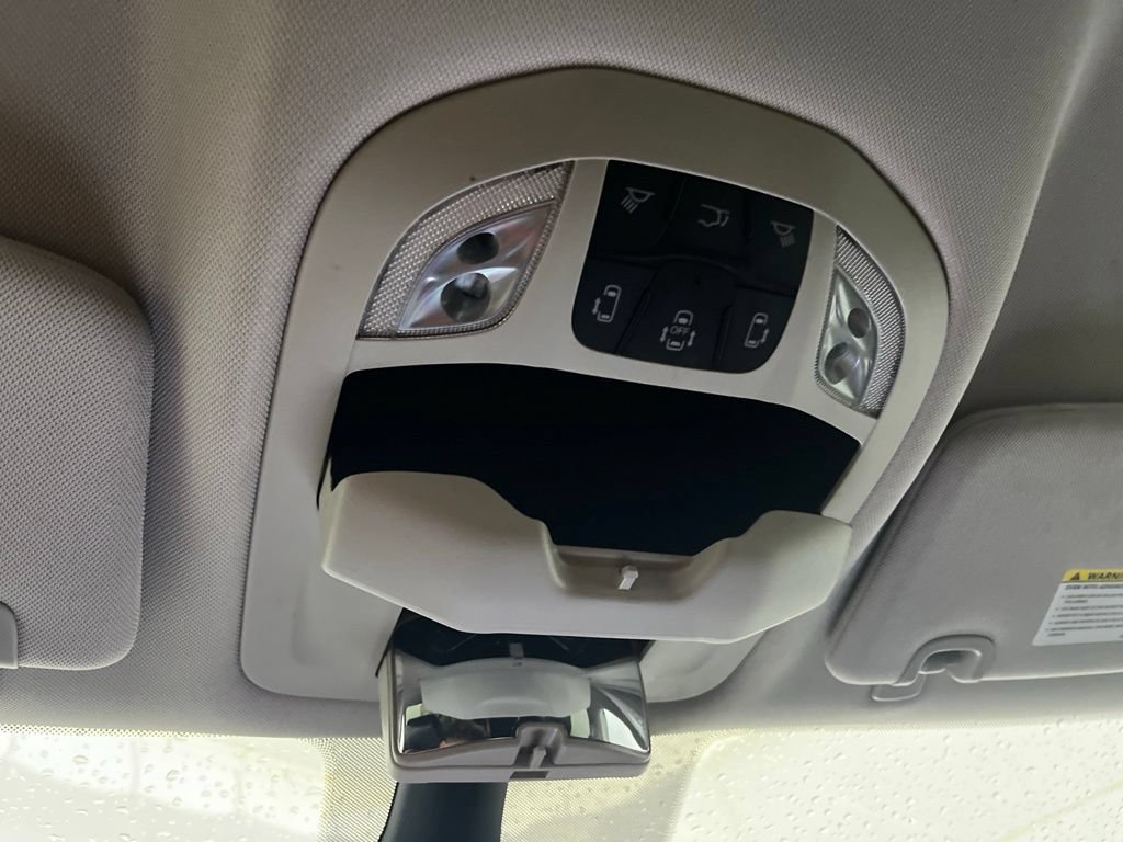 Used 2024 Chrysler Pacifica Touring-L FWD image 72