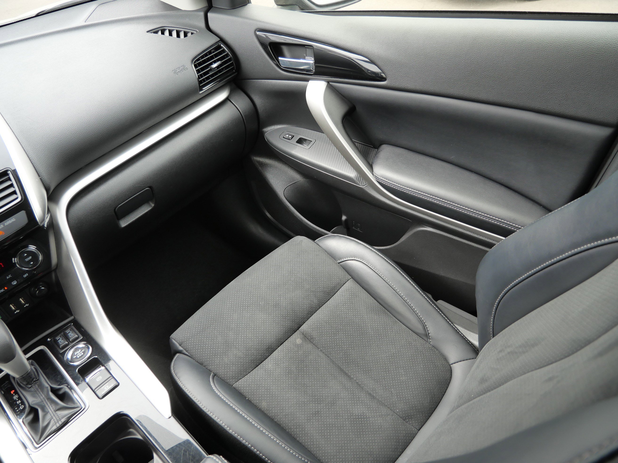 Used 2024 Mitsubishi Eclipse Cross SE image 11