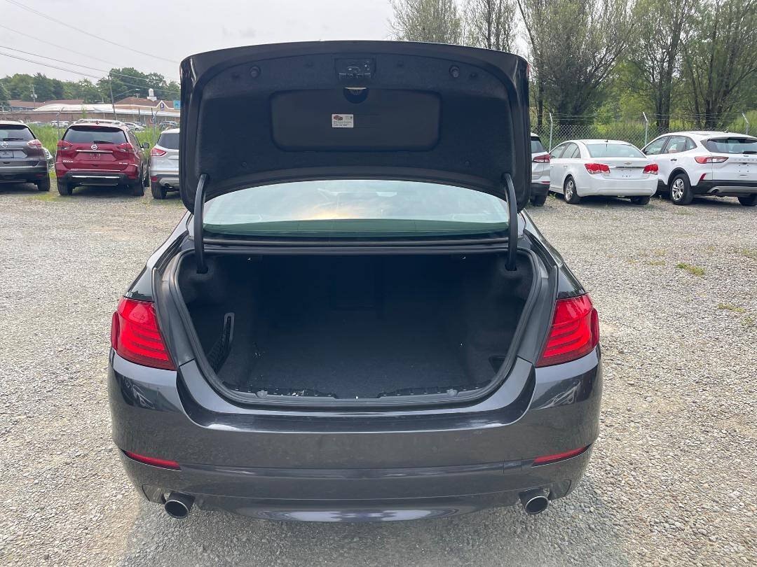 Used 2011 BMW 535i xDrive Sedan AWD/4WD image 28