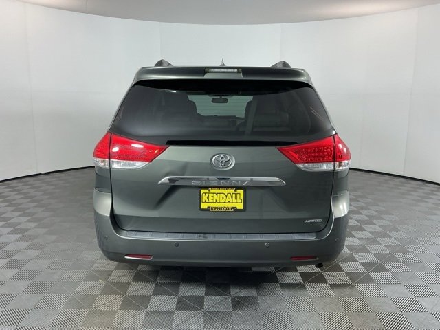 Used 2011 Toyota Sienna Limited image 7