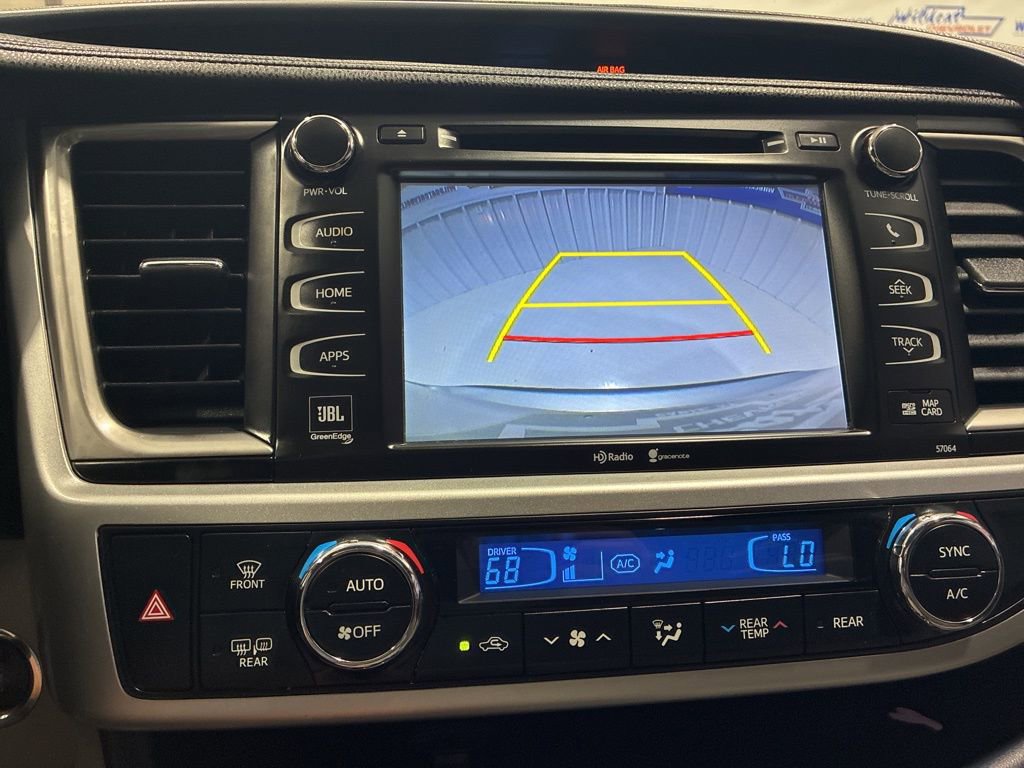 Used 2015 Toyota Highlander Limited AWD/4WD image 25