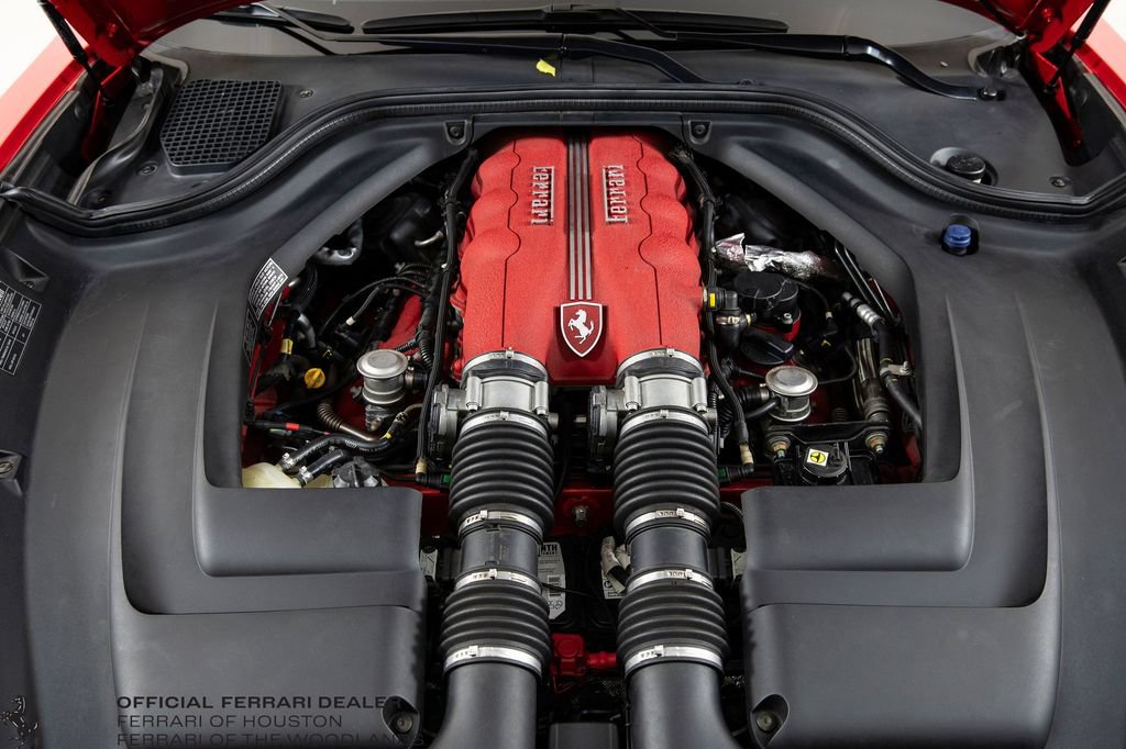 Used 2010 Ferrari California RWD image 38