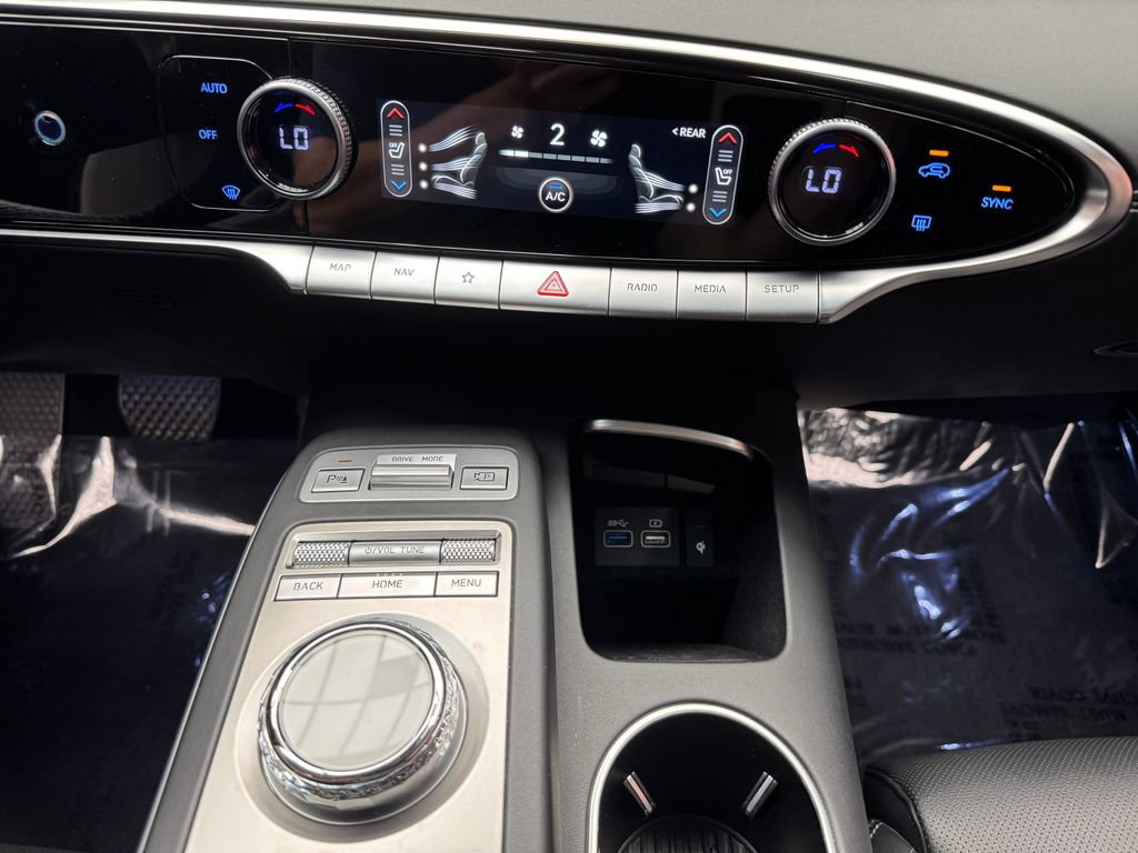 Used 2022 Genesis GV70 2.5T w/ Select Package AWD/4WD image 20